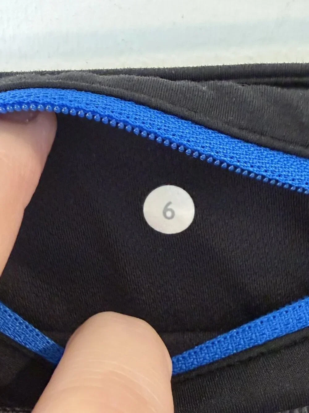 Lululemon Speed Shorts Women’s 6 Mid-Rise 2.5" Inseam Lined Gray Black Blue - Picture 5 of 5